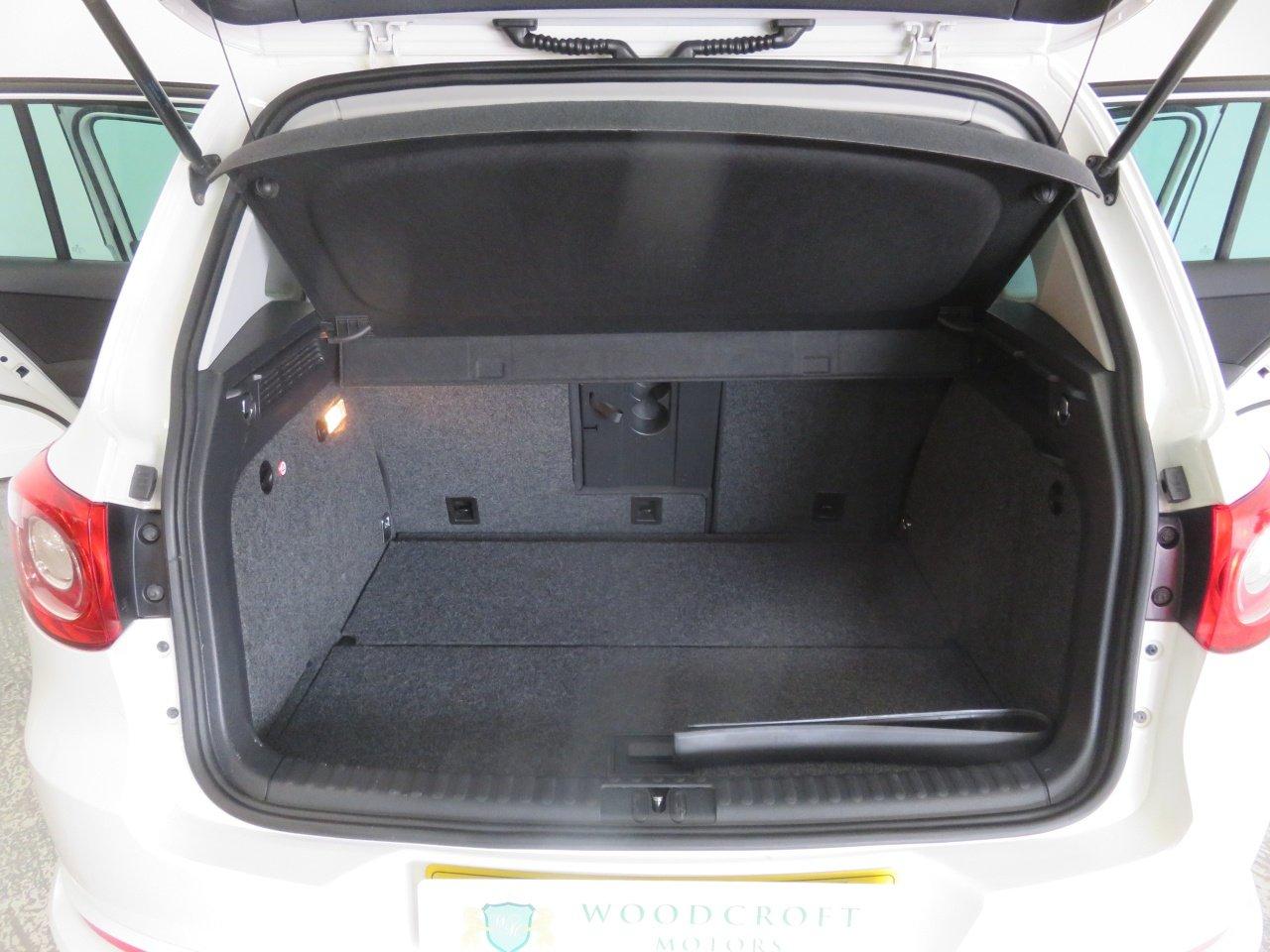 Volkswagen Tiguan view 25