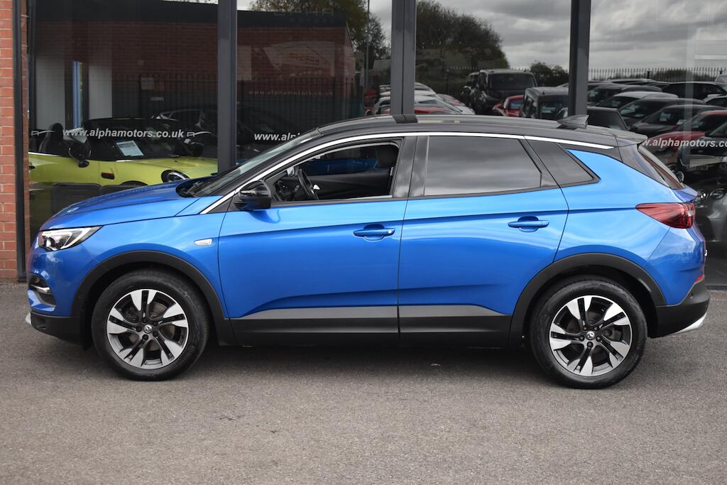 Vauxhall Grandland X view 15
