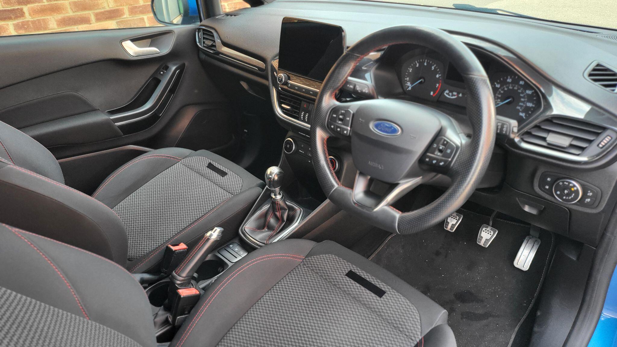 Ford Fiesta view 12