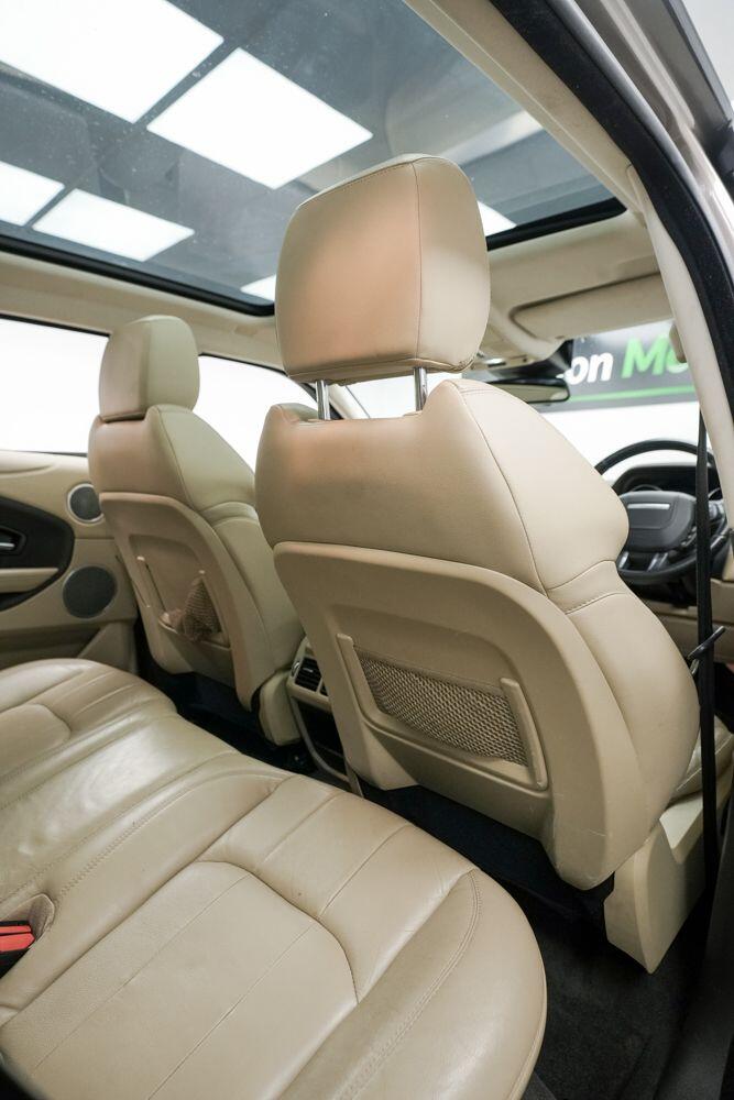 Land Rover Range Rover Evoque view 11
