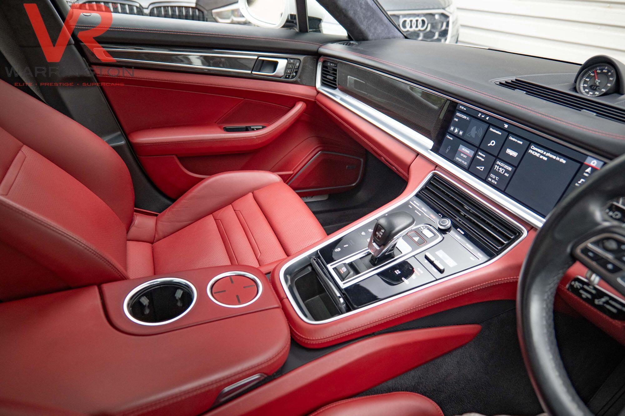 Porsche Panamera view 26