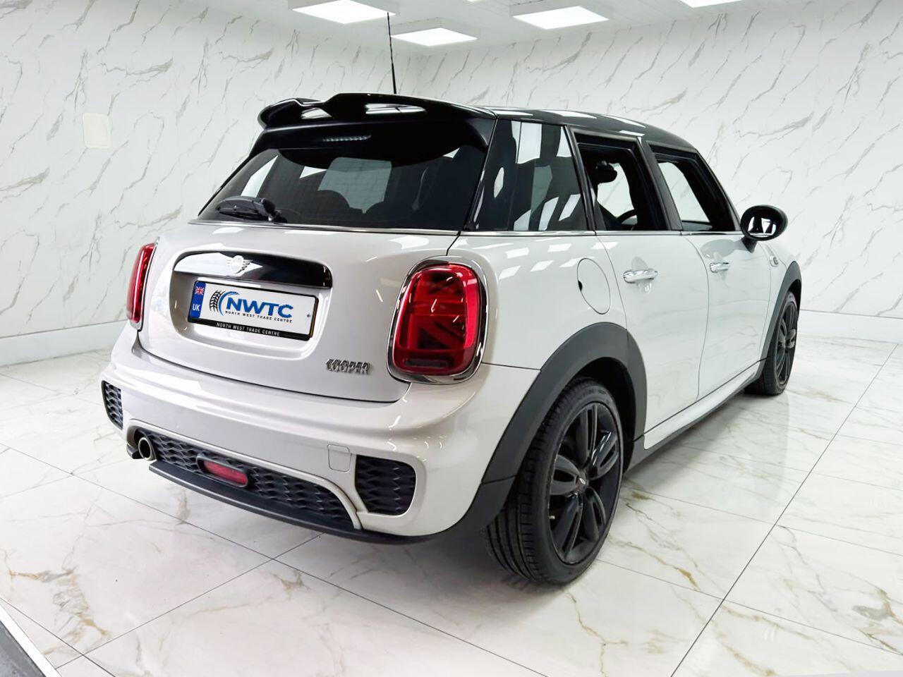 Mini Hatch view 12