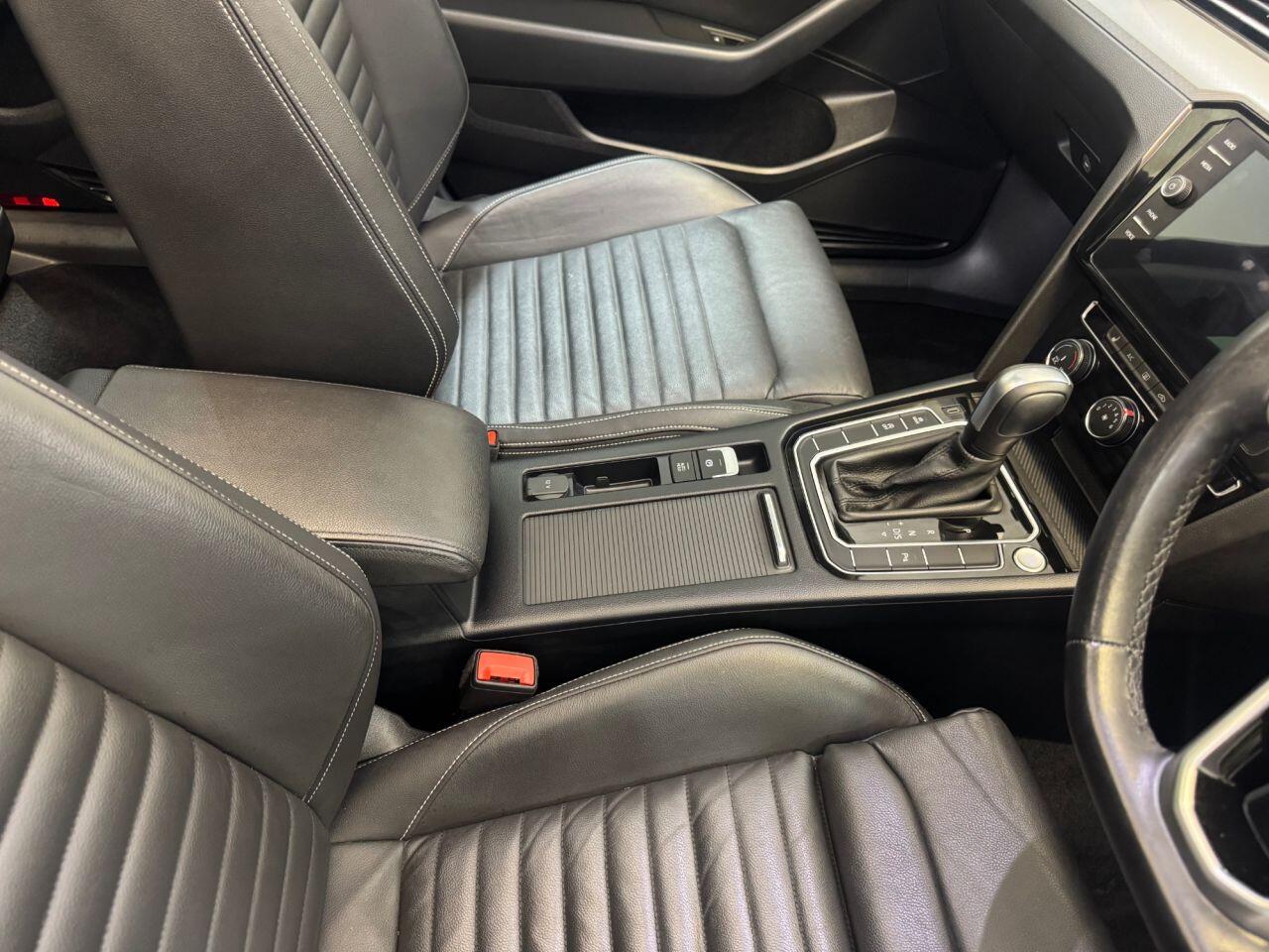Volkswagen Passat view 67