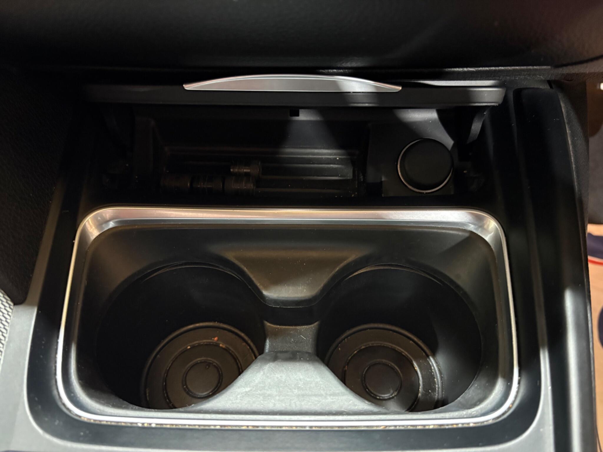 BMW 3 Series view 24