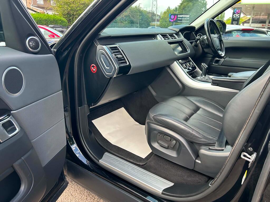 Land Rover Range Rover Sport view 18