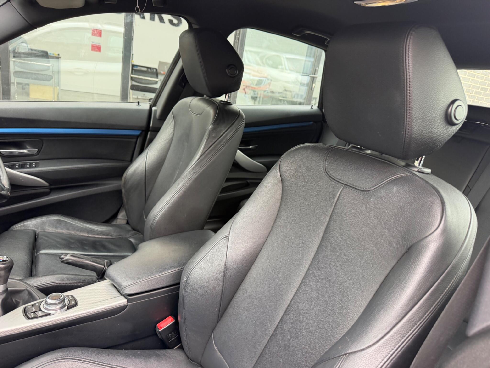 BMW 3 Series view 17