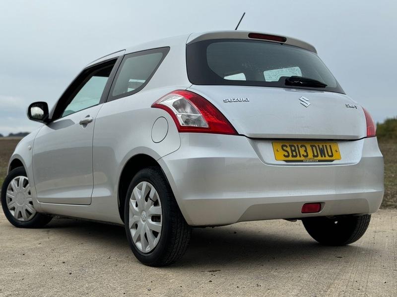 2013 Suzuki Swift image 21