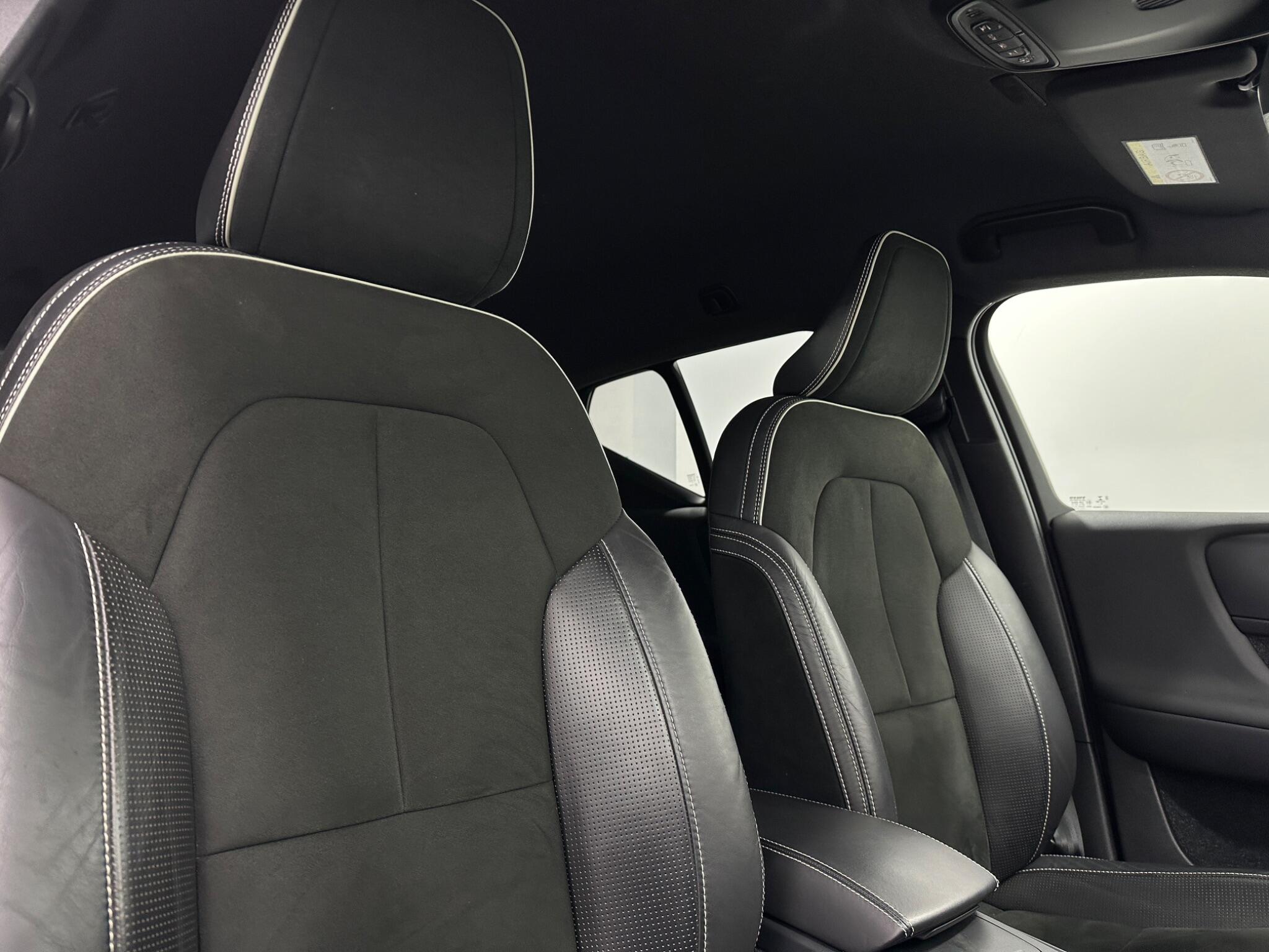 Volvo XC40 view 31