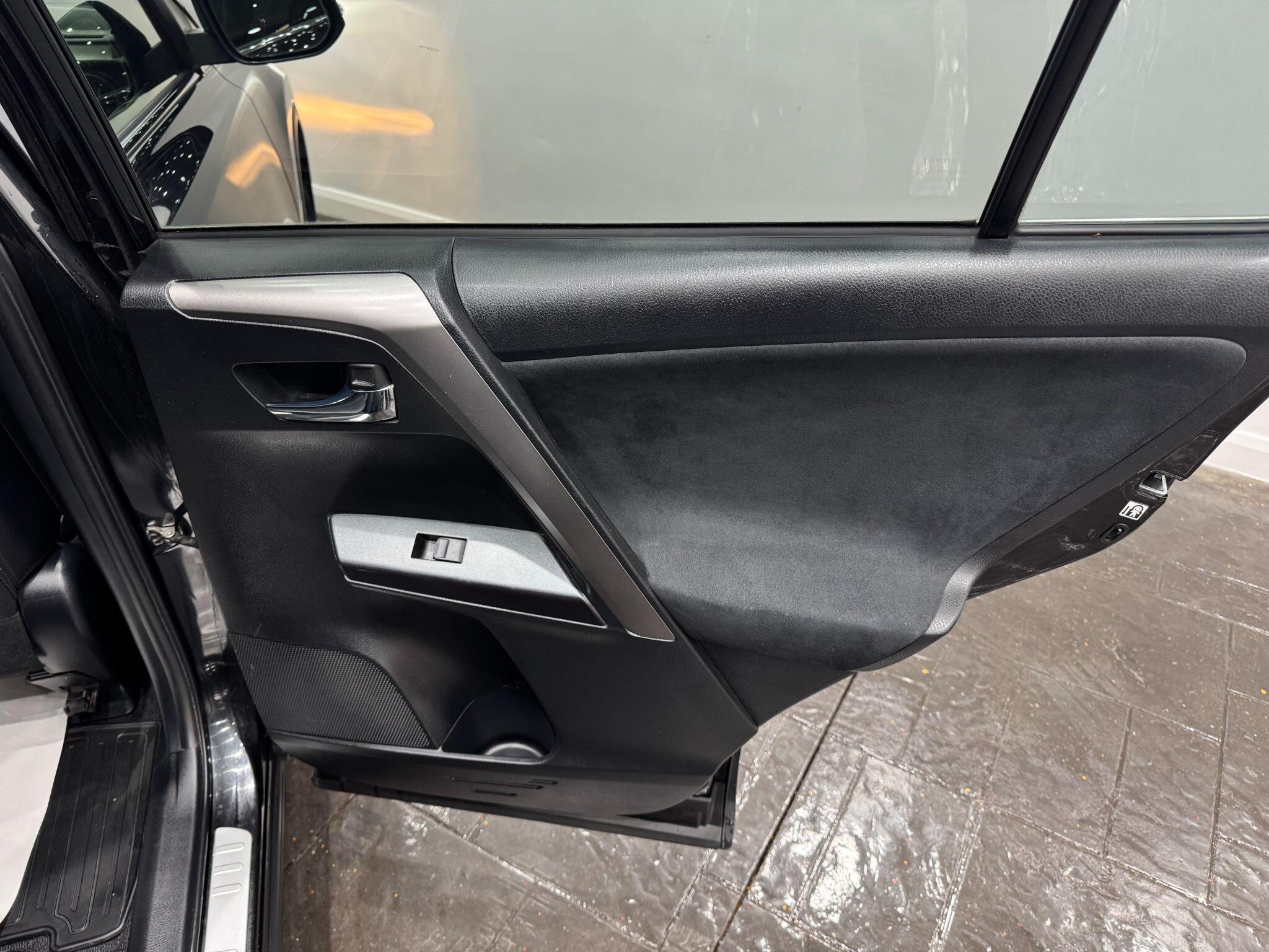 Toyota Rav4 view 43