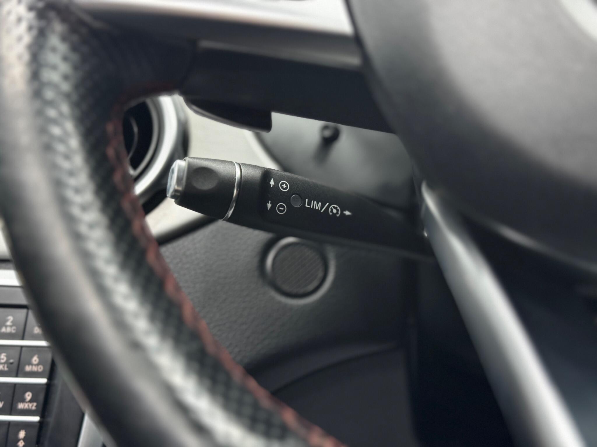 Mercedes-Benz GLA view 22