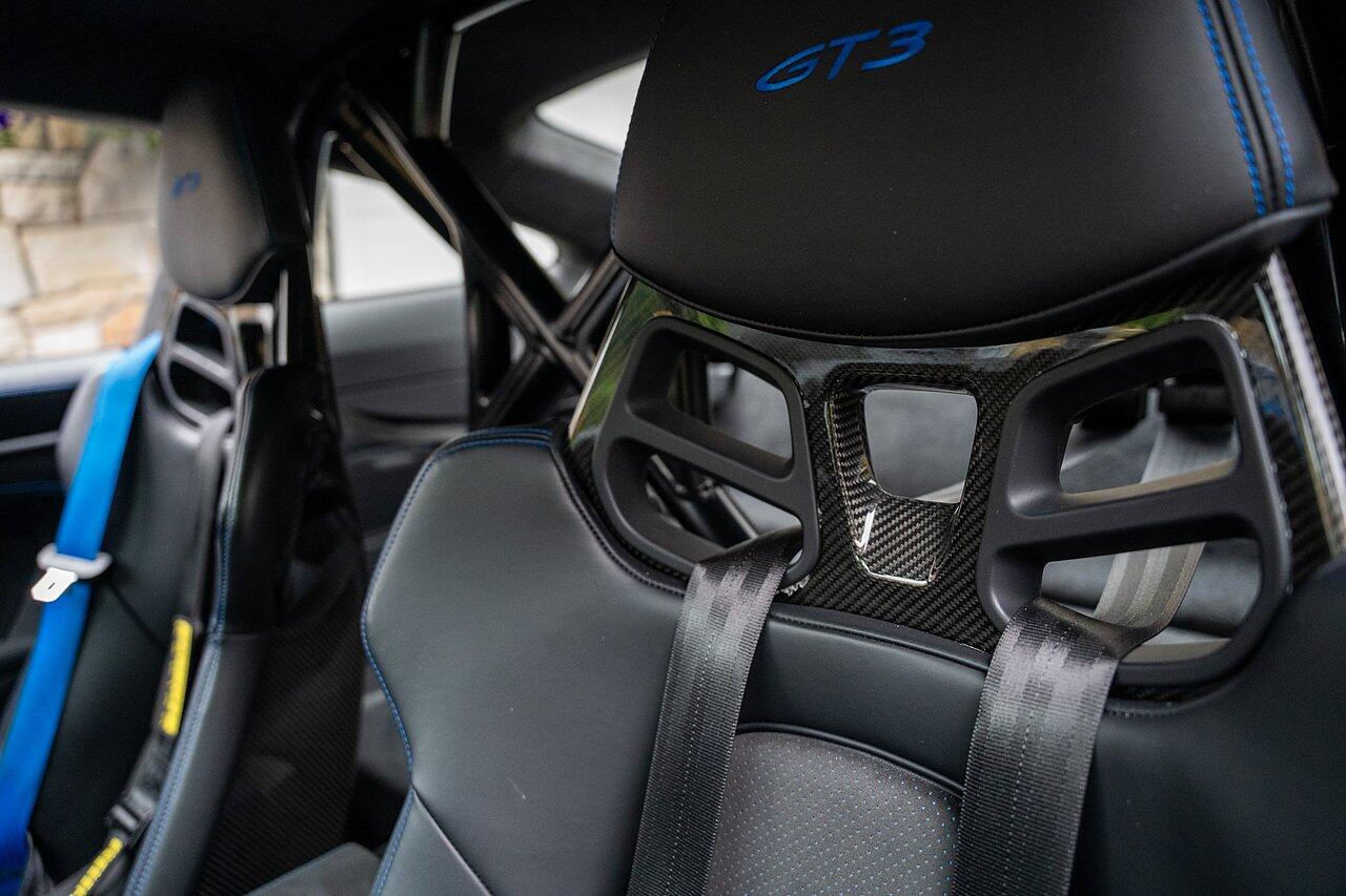 Porsche 911 view 85