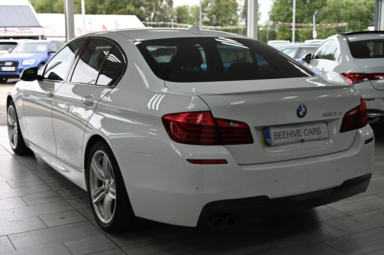 BMW 5 Series view 10