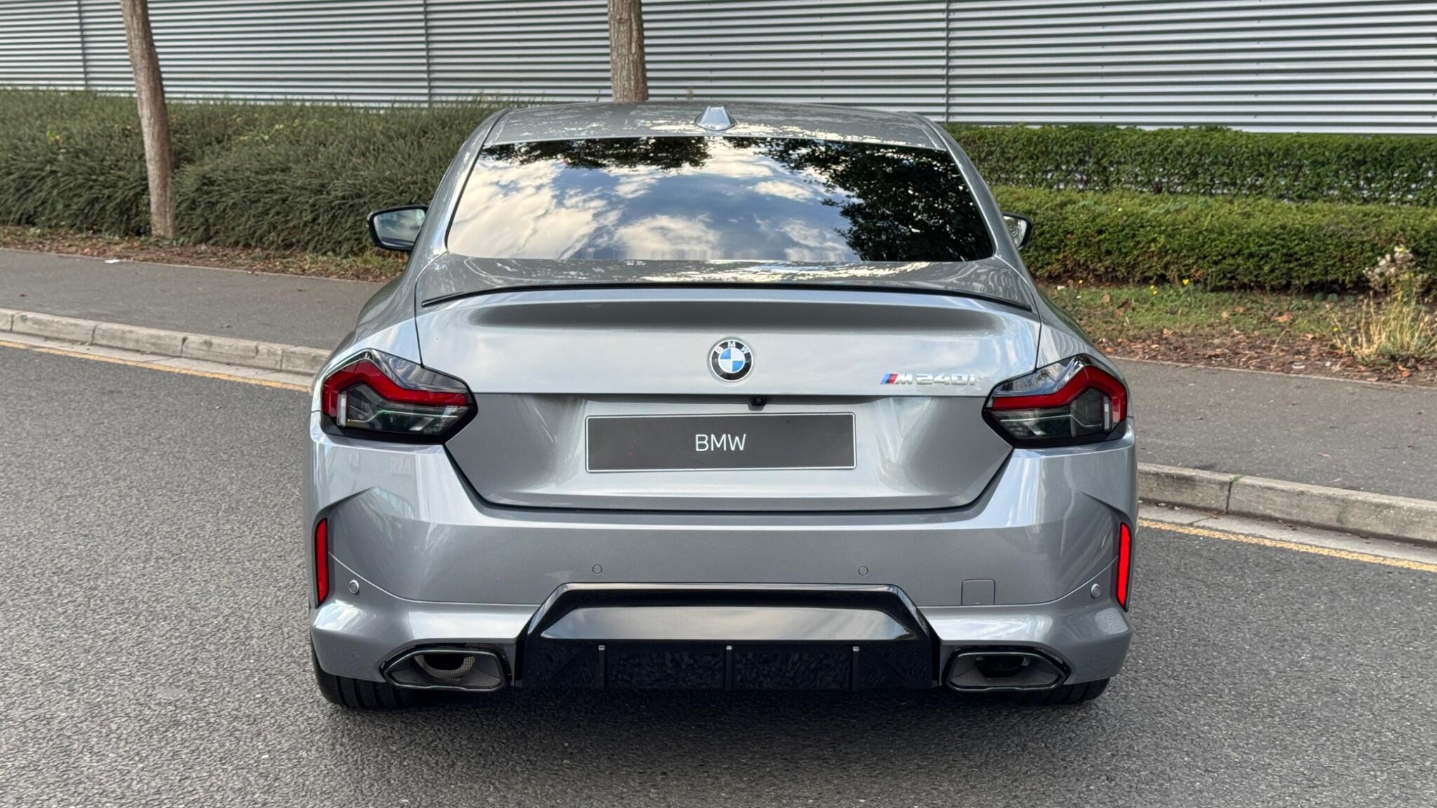 BMW 2 Series view 5