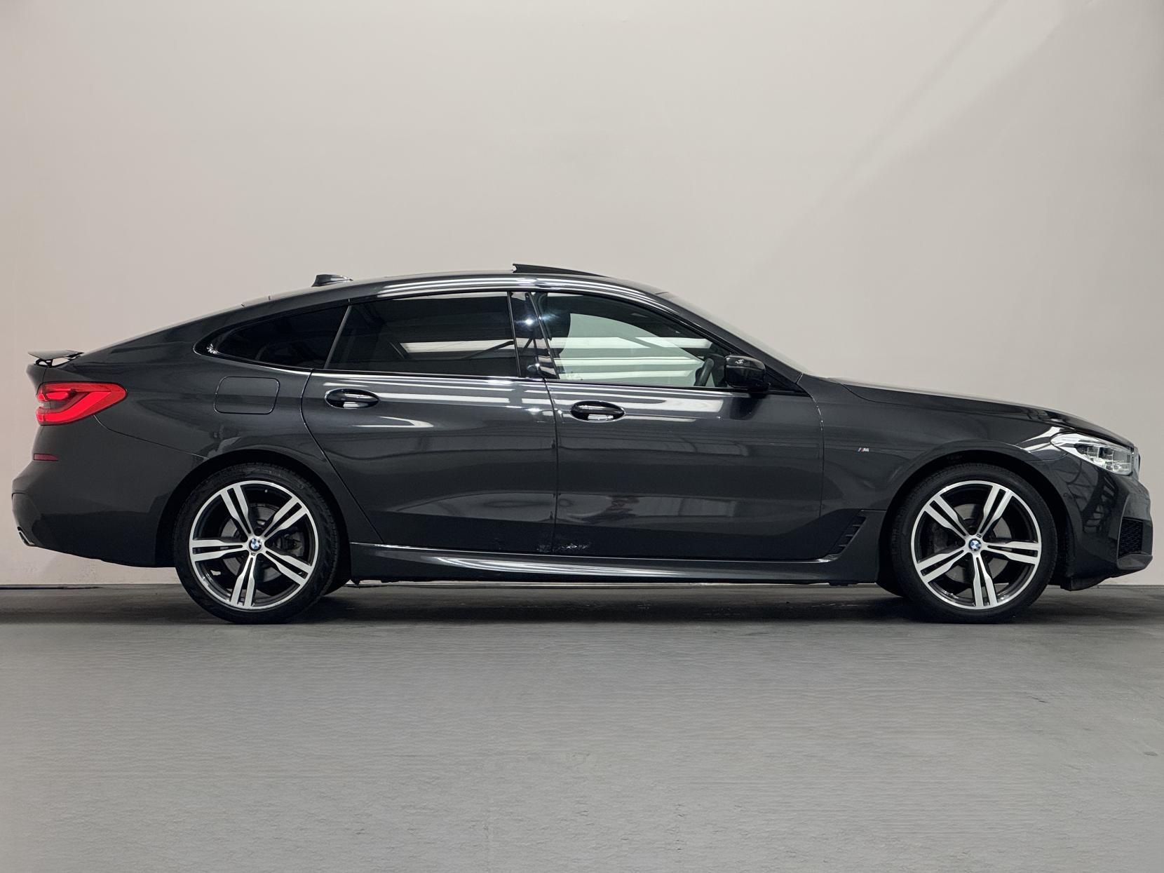 BMW 6 Series view 19