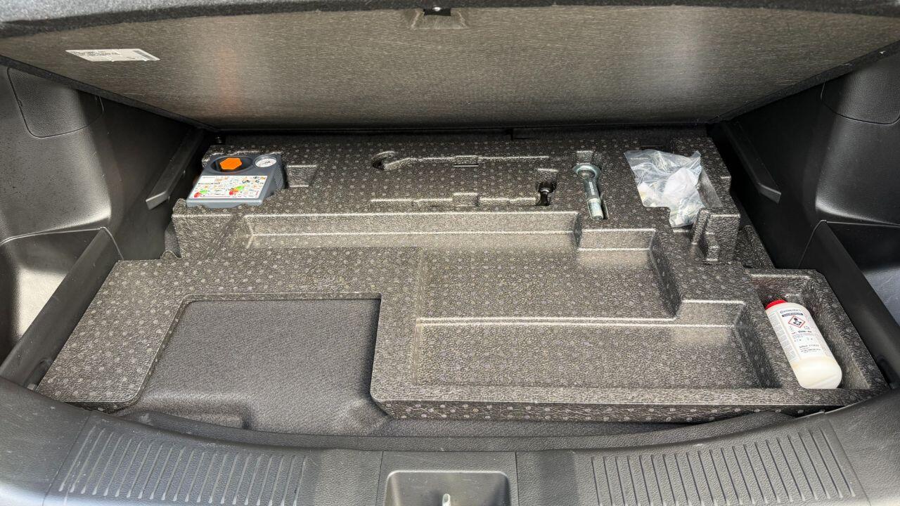 Suzuki S-Cross view 33