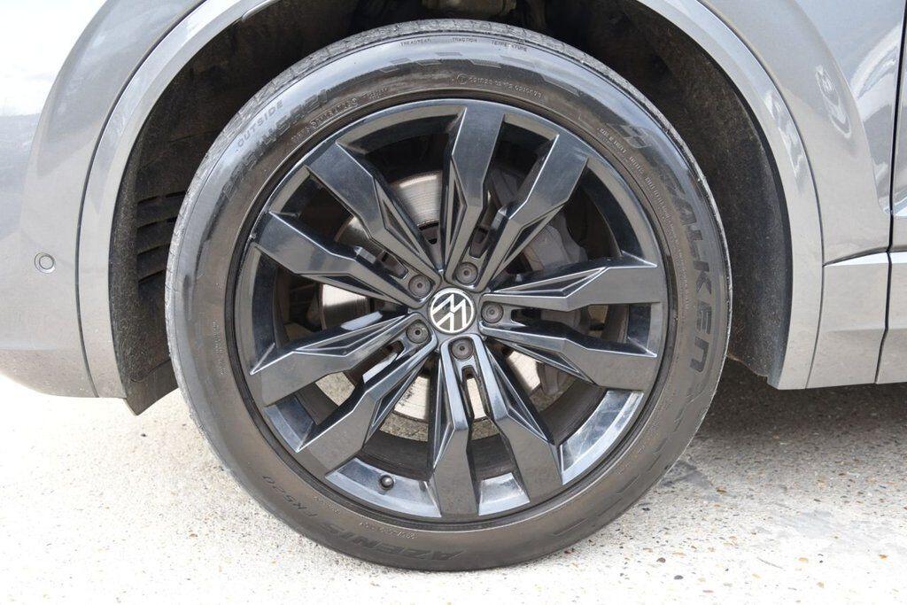Volkswagen Touareg view 66