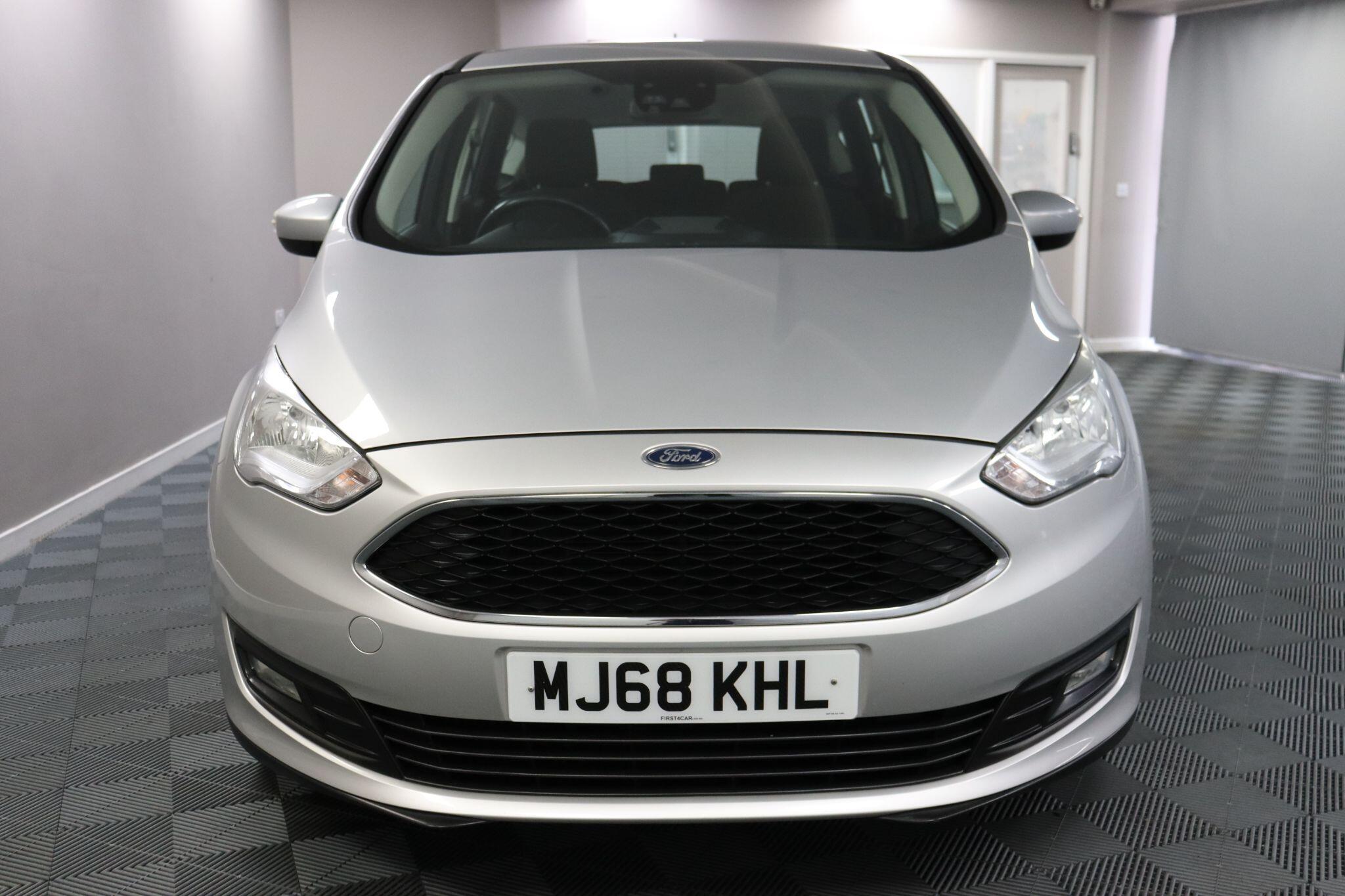 Ford C-Max view 11