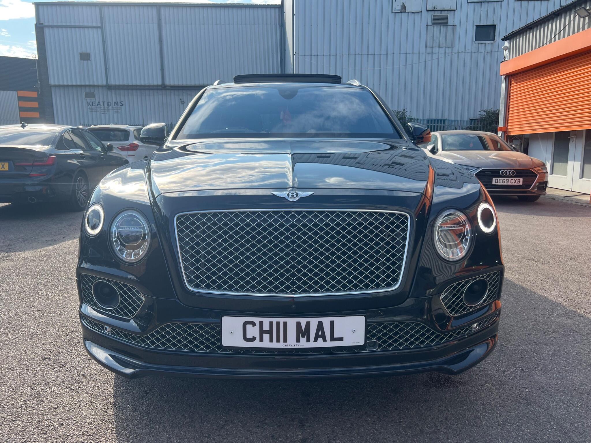 Bentley Bentayga view 14