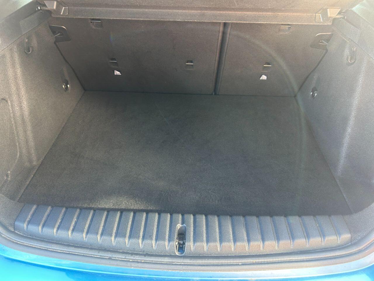 BMW 1 Series view 29