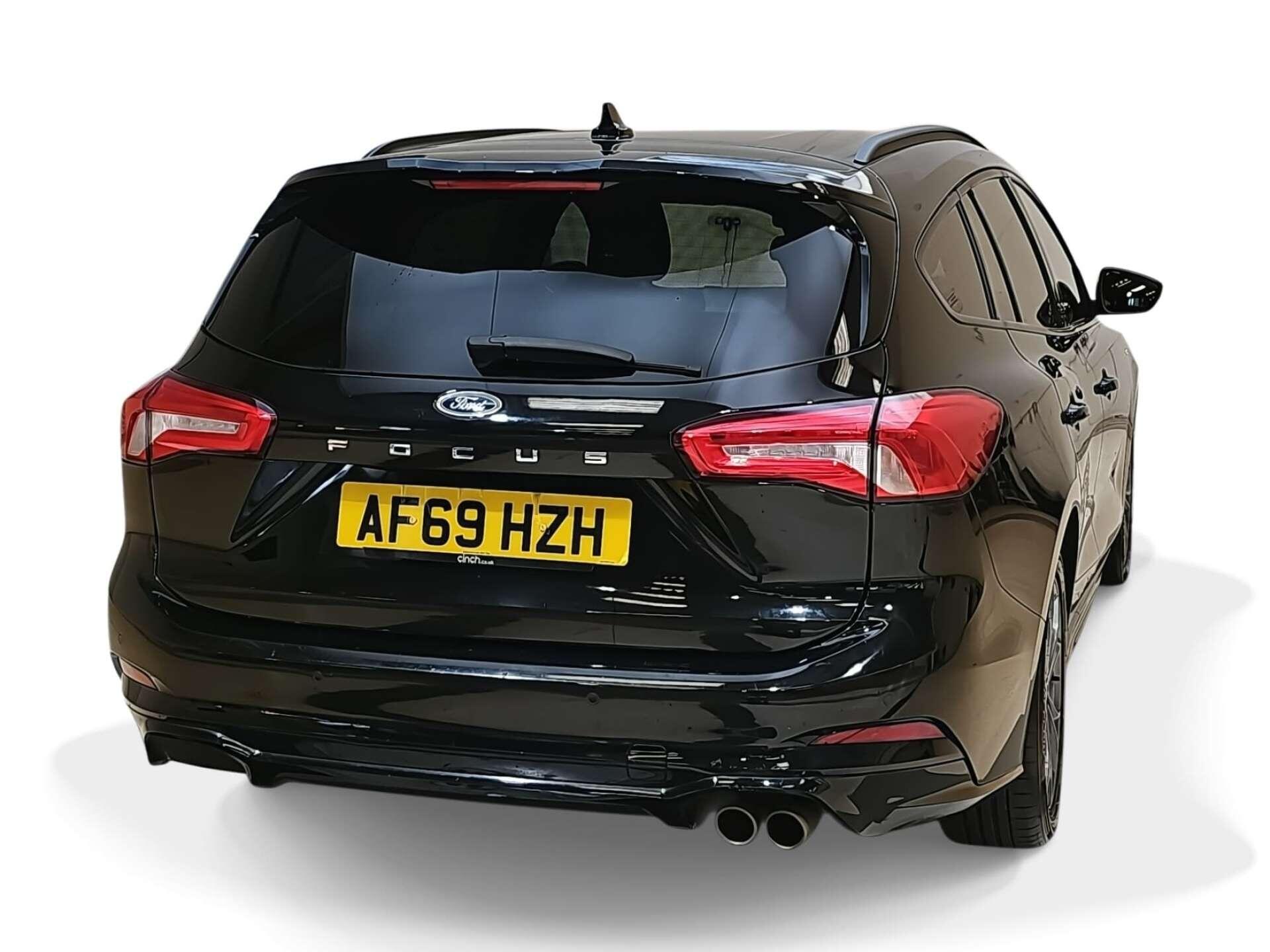 Ford Focus view 3