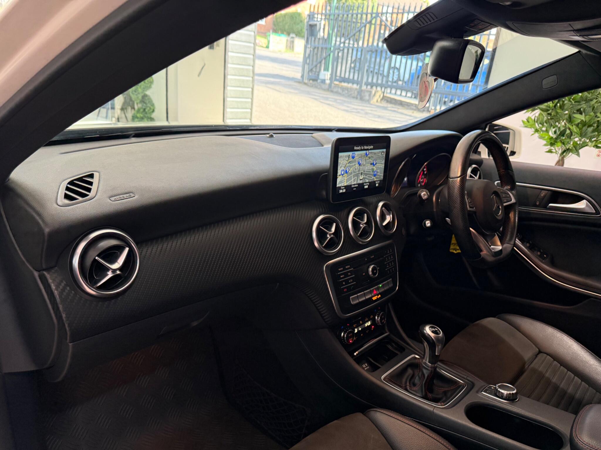 Mercedes-Benz A-Class view 29