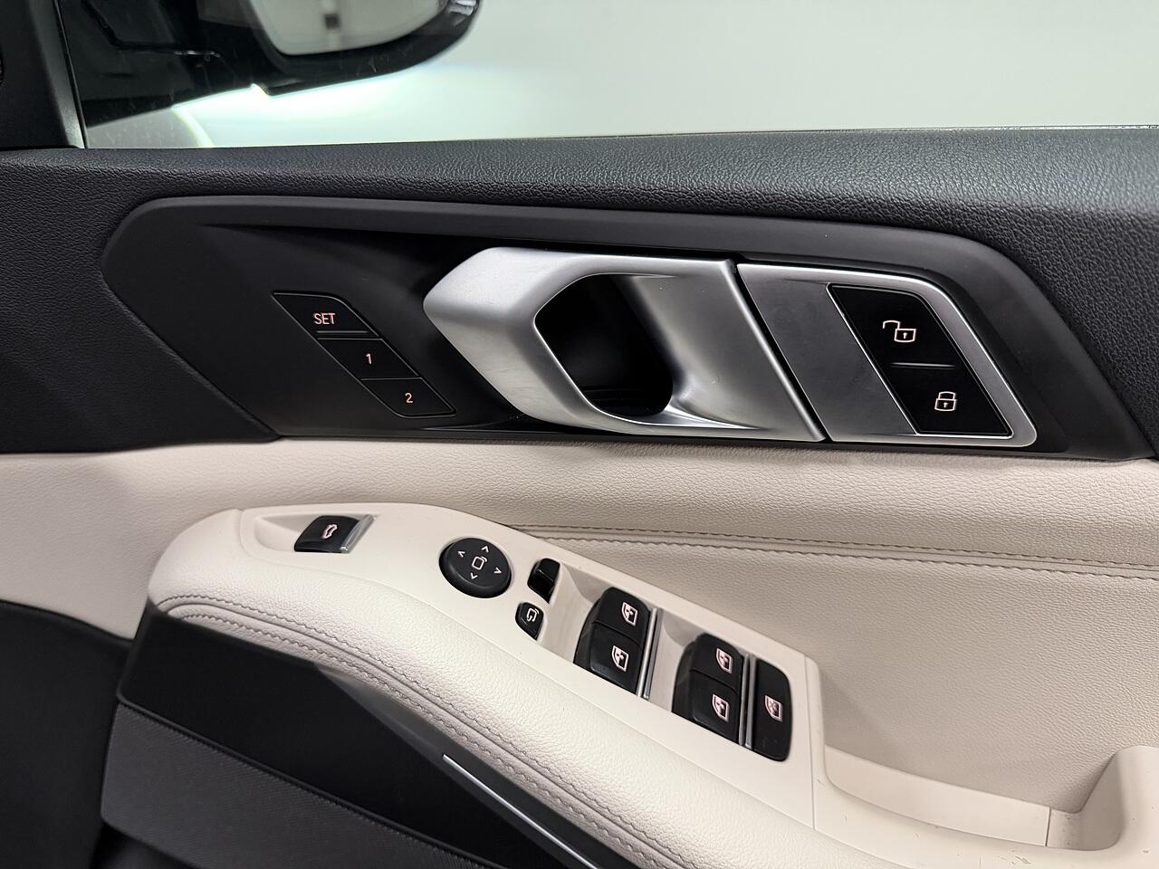 BMW X5 view 18