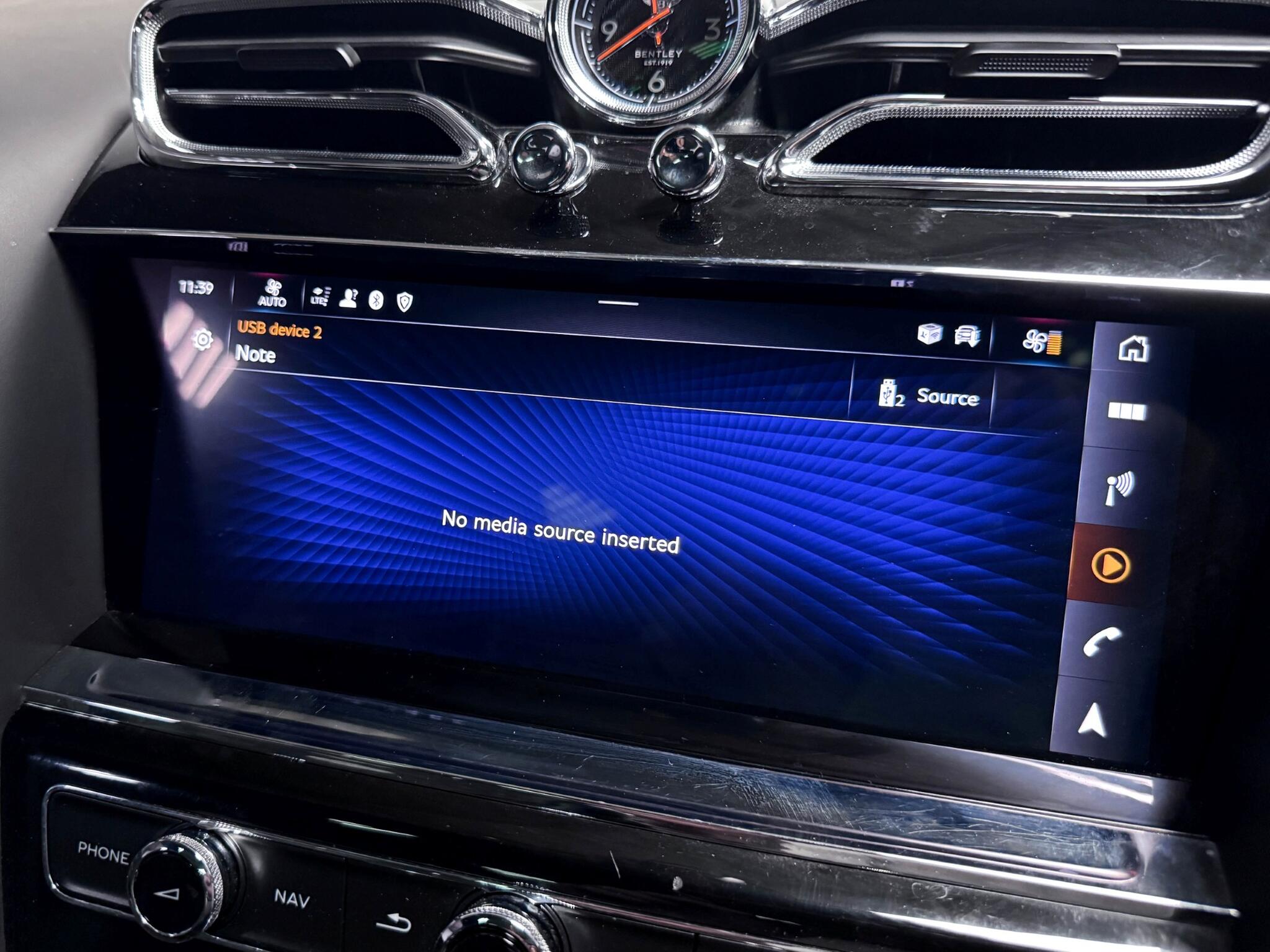 Bentley Bentayga view 67
