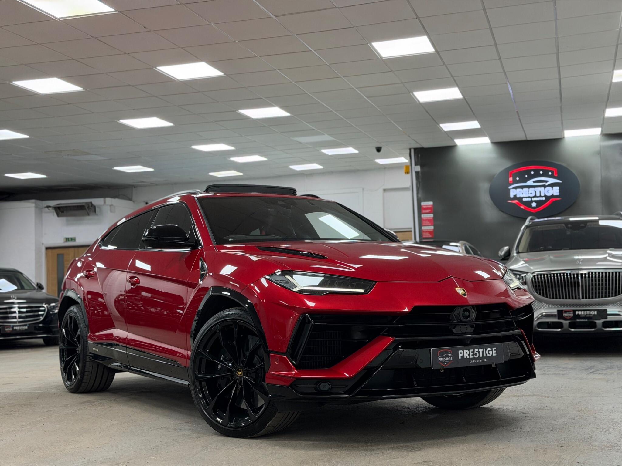 Lamborghini Urus view 4