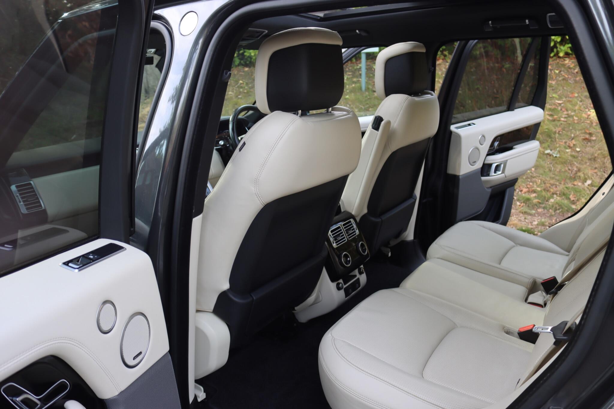 Land Rover Range Rover view 5