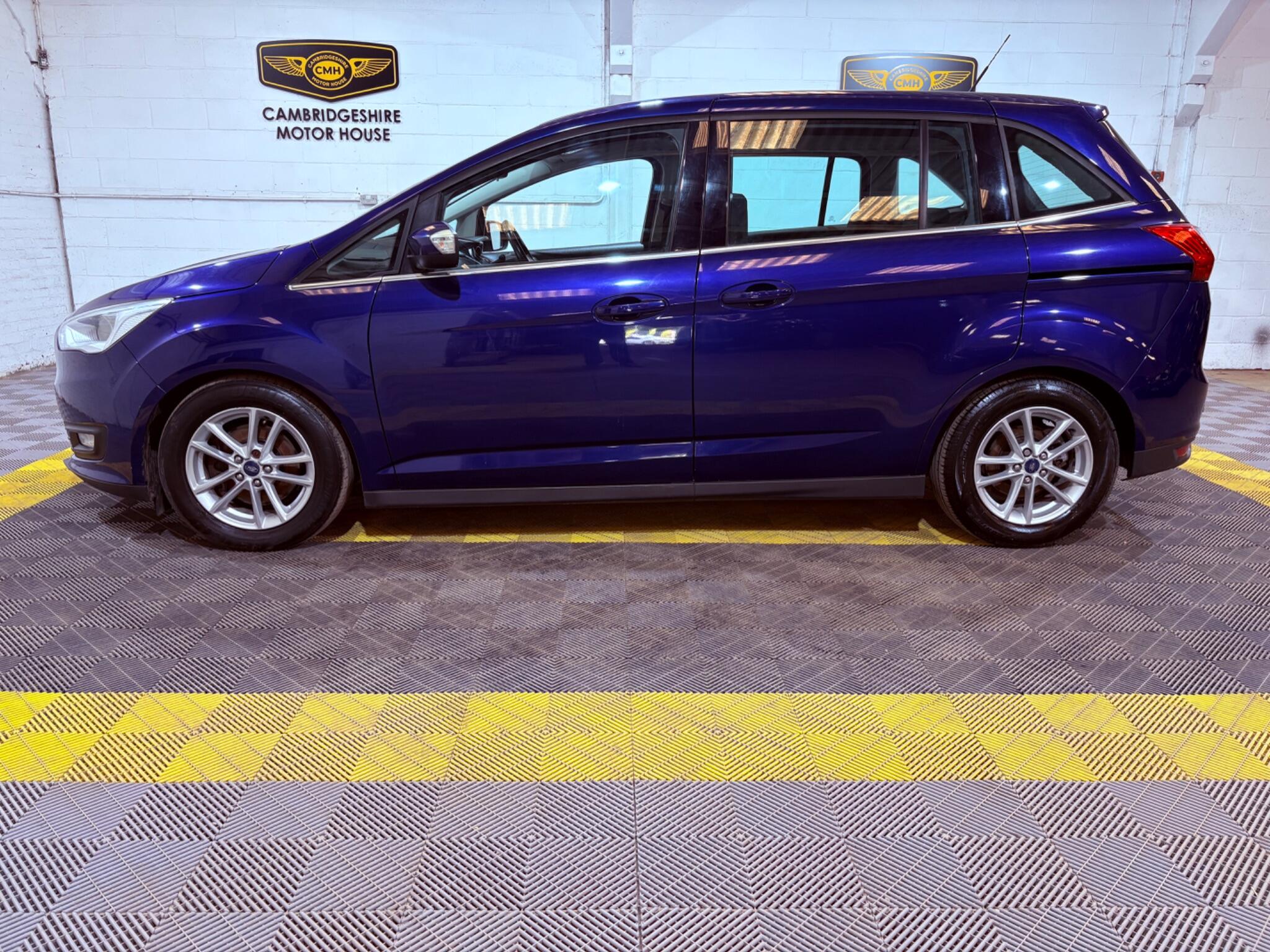 Ford Grand C-Max view 42