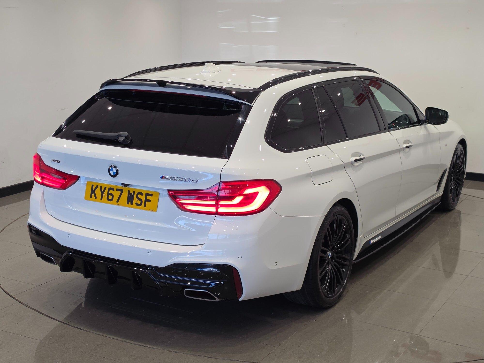 BMW 5 Series view 87