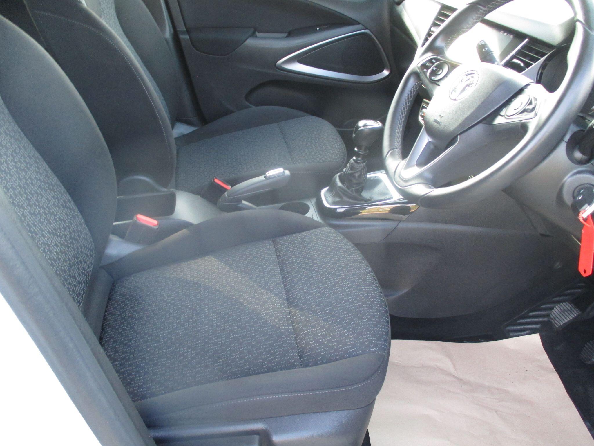 Vauxhall Crossland X view 24