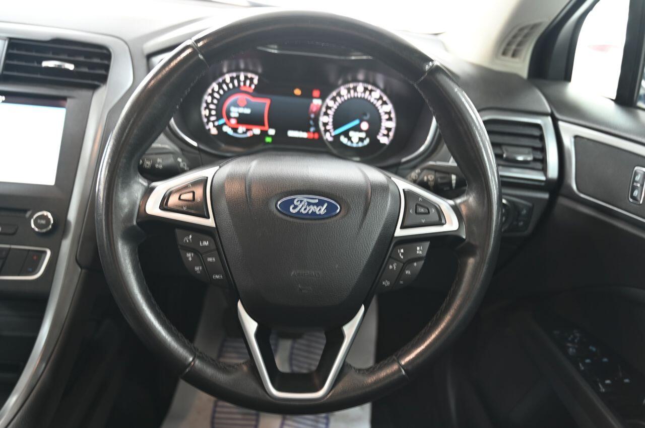 Ford Mondeo view 20