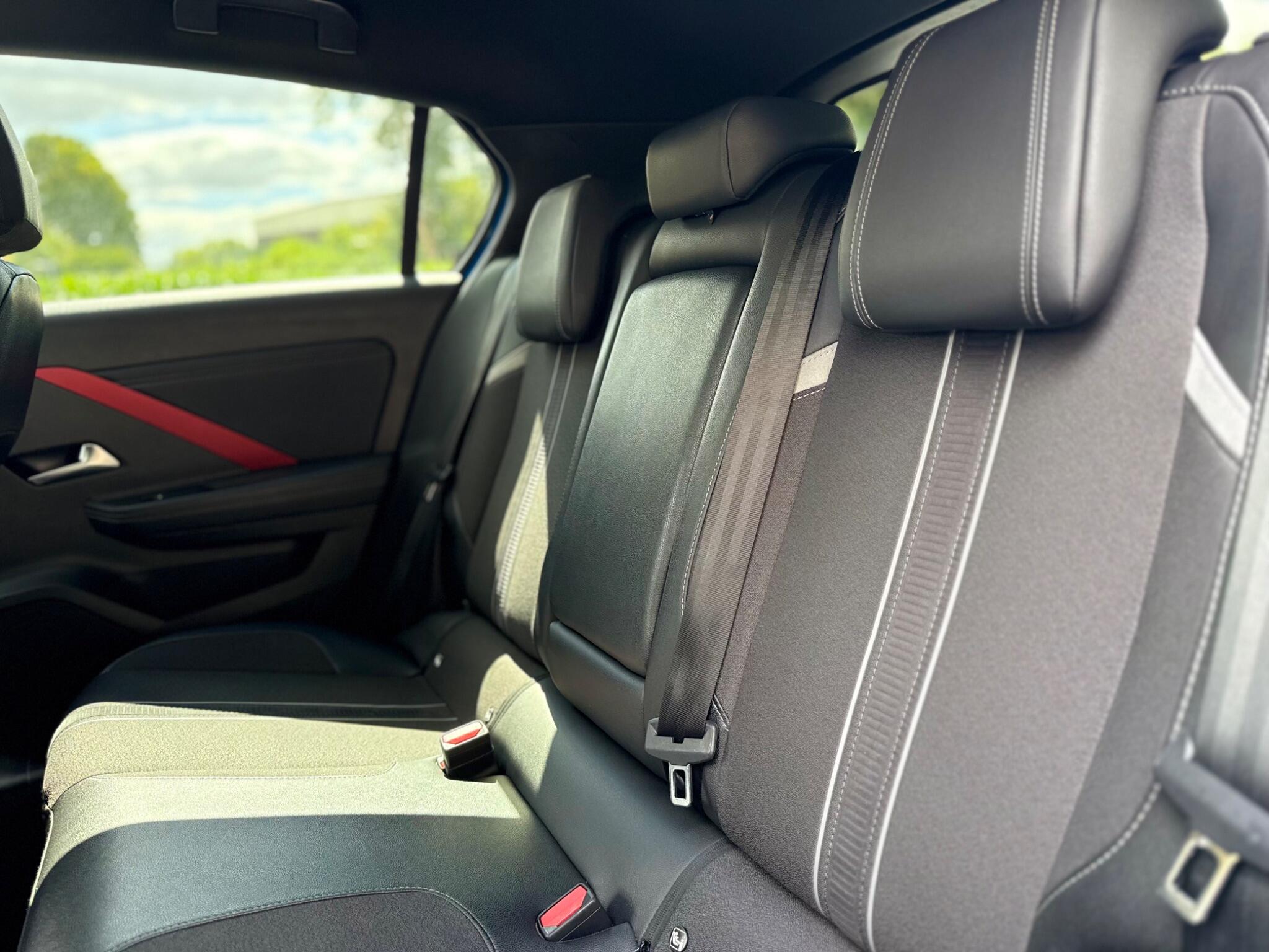 Vauxhall Astra view 12