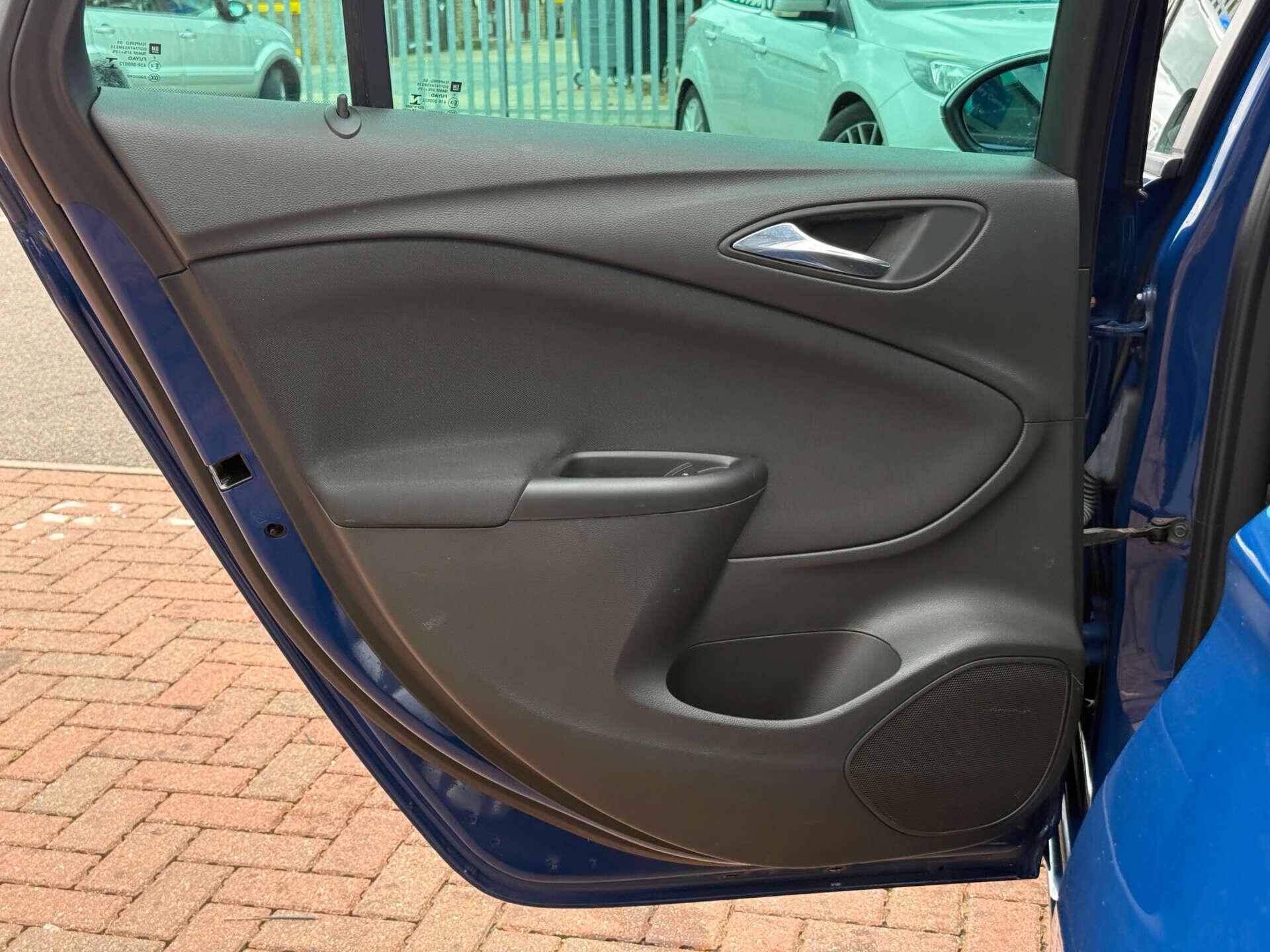 Vauxhall Astra view 37