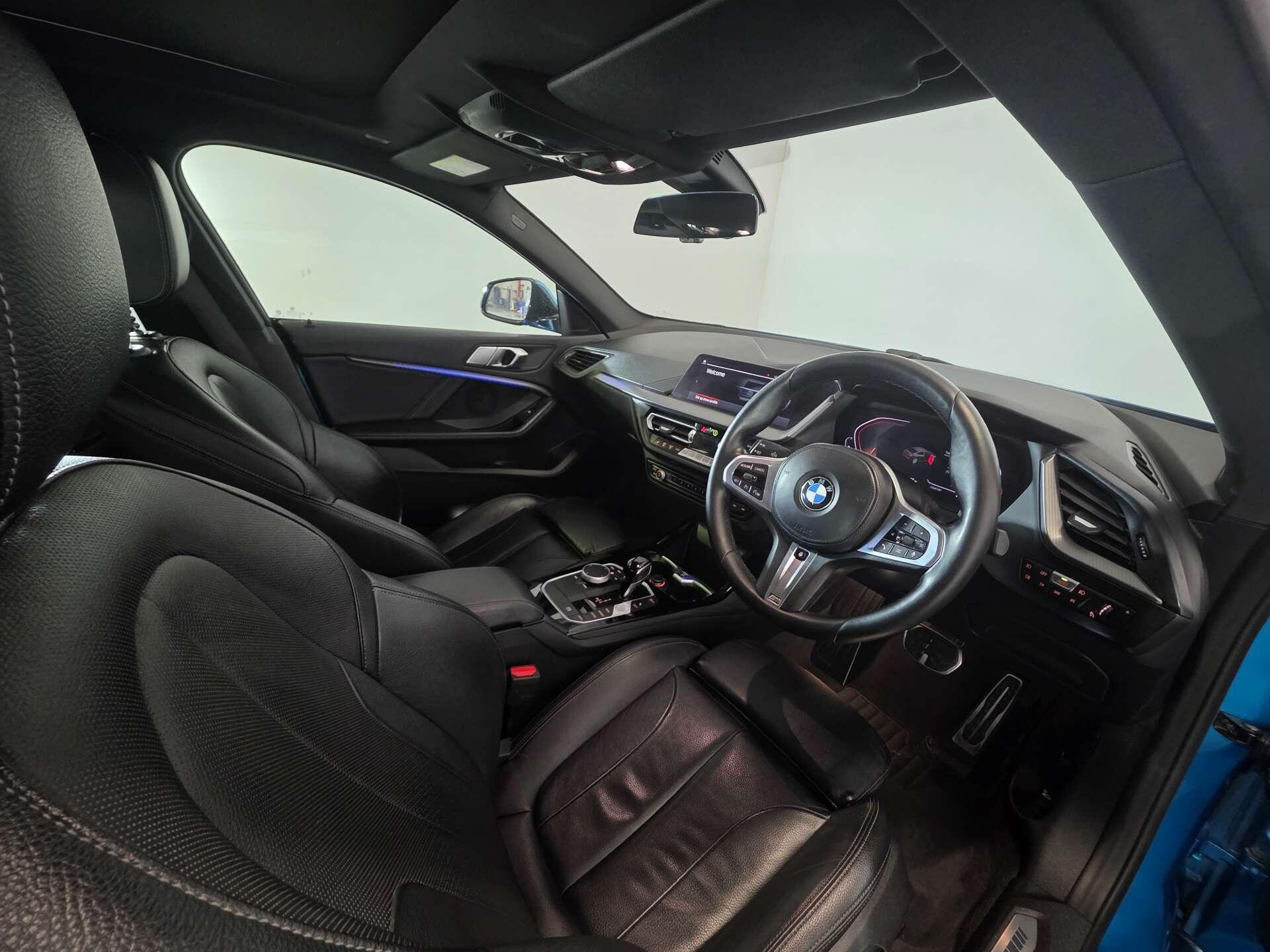 BMW 2 Series view 10