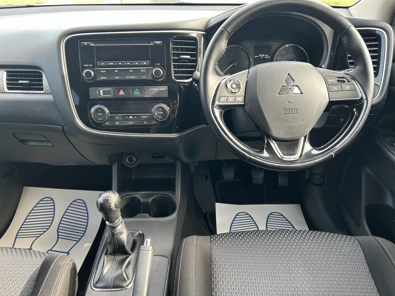 Mitsubishi Outlander view 25