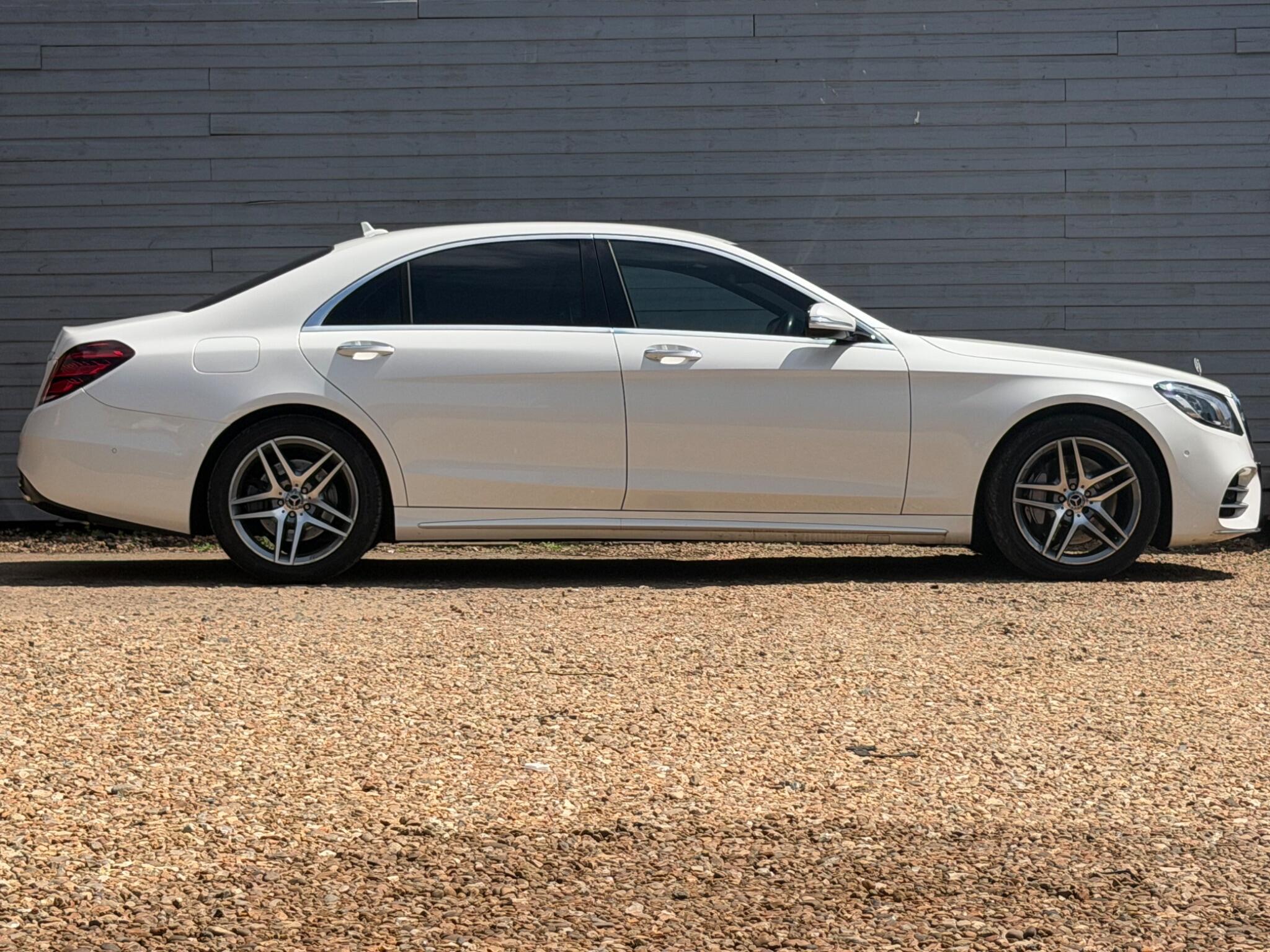 Mercedes-Benz S Class view 3