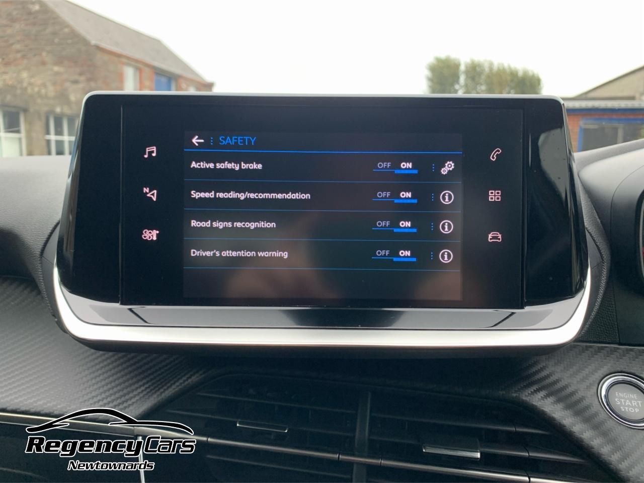 Peugeot 208 view 35