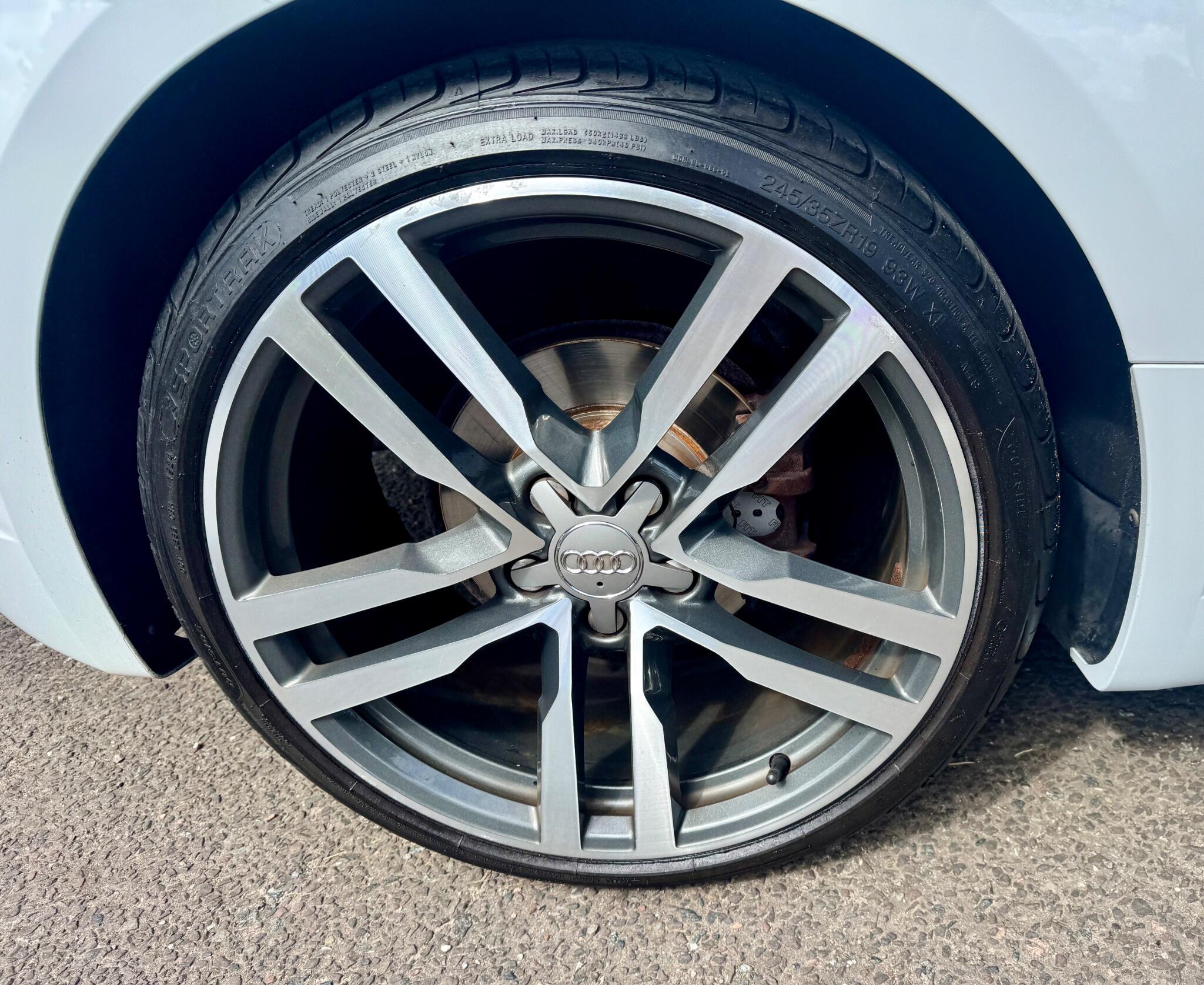 Audi TT view 44