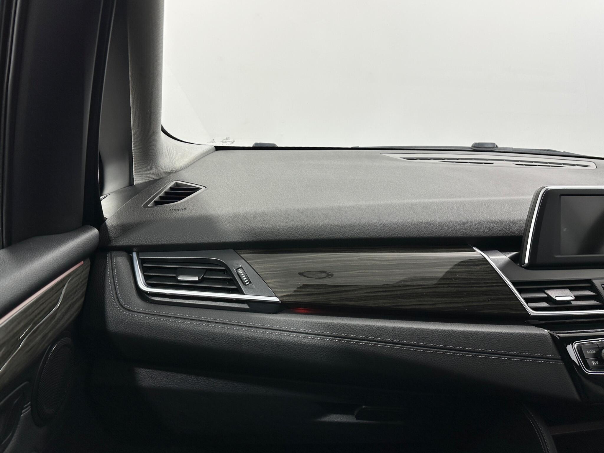 BMW 2 Series Gran Tourer view 29