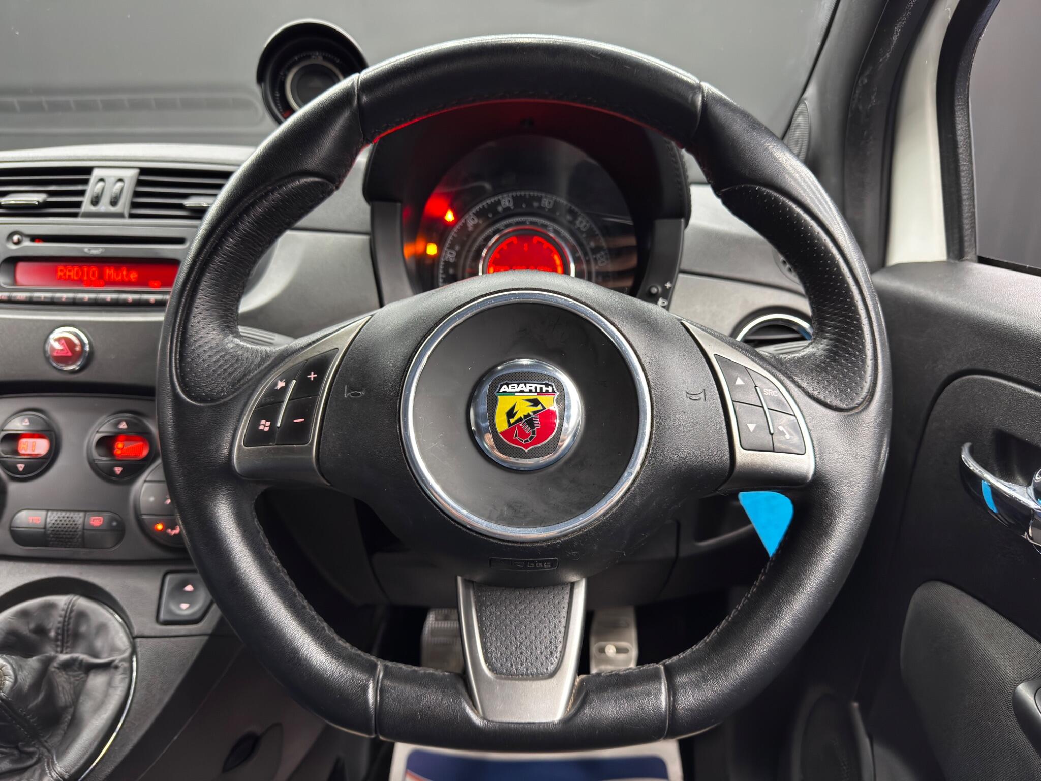 Abarth 595 view 16