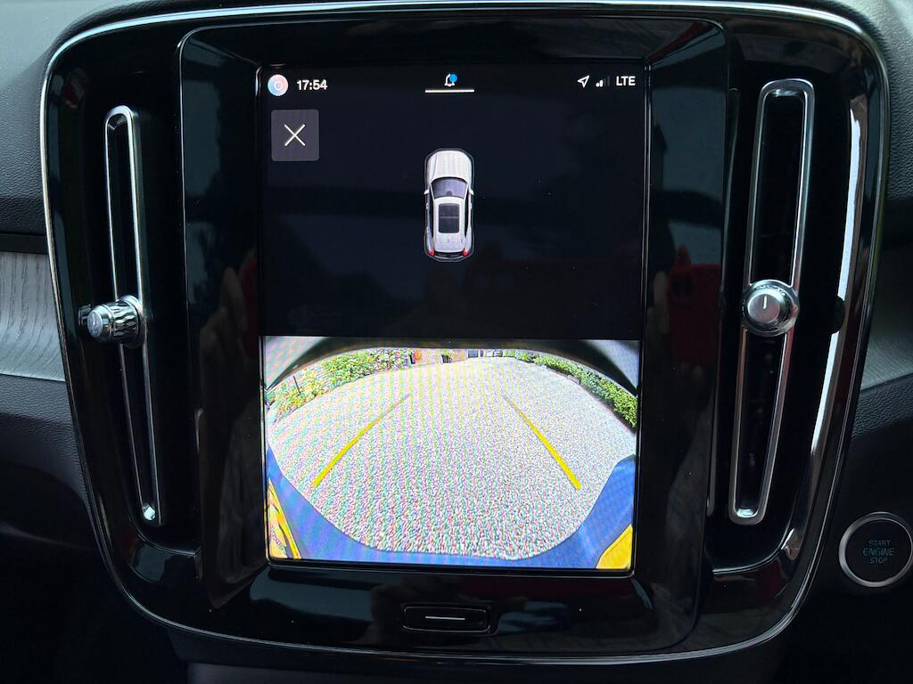 Volvo XC40 view 25