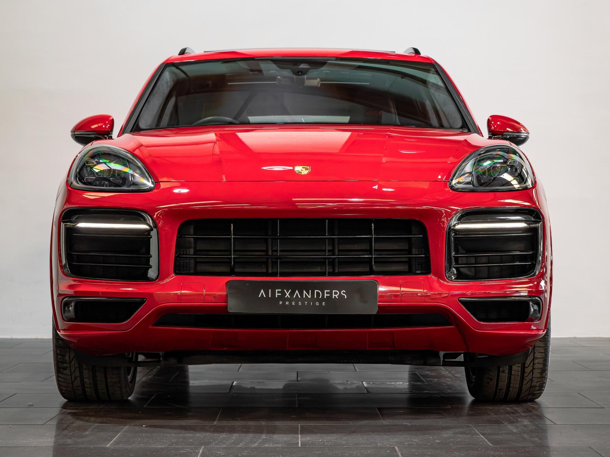 Porsche Cayenne view 9