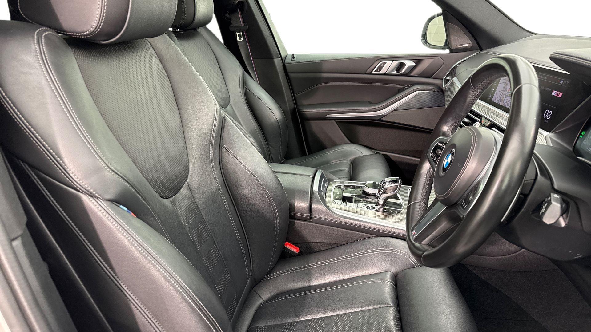 BMW X5 view 11