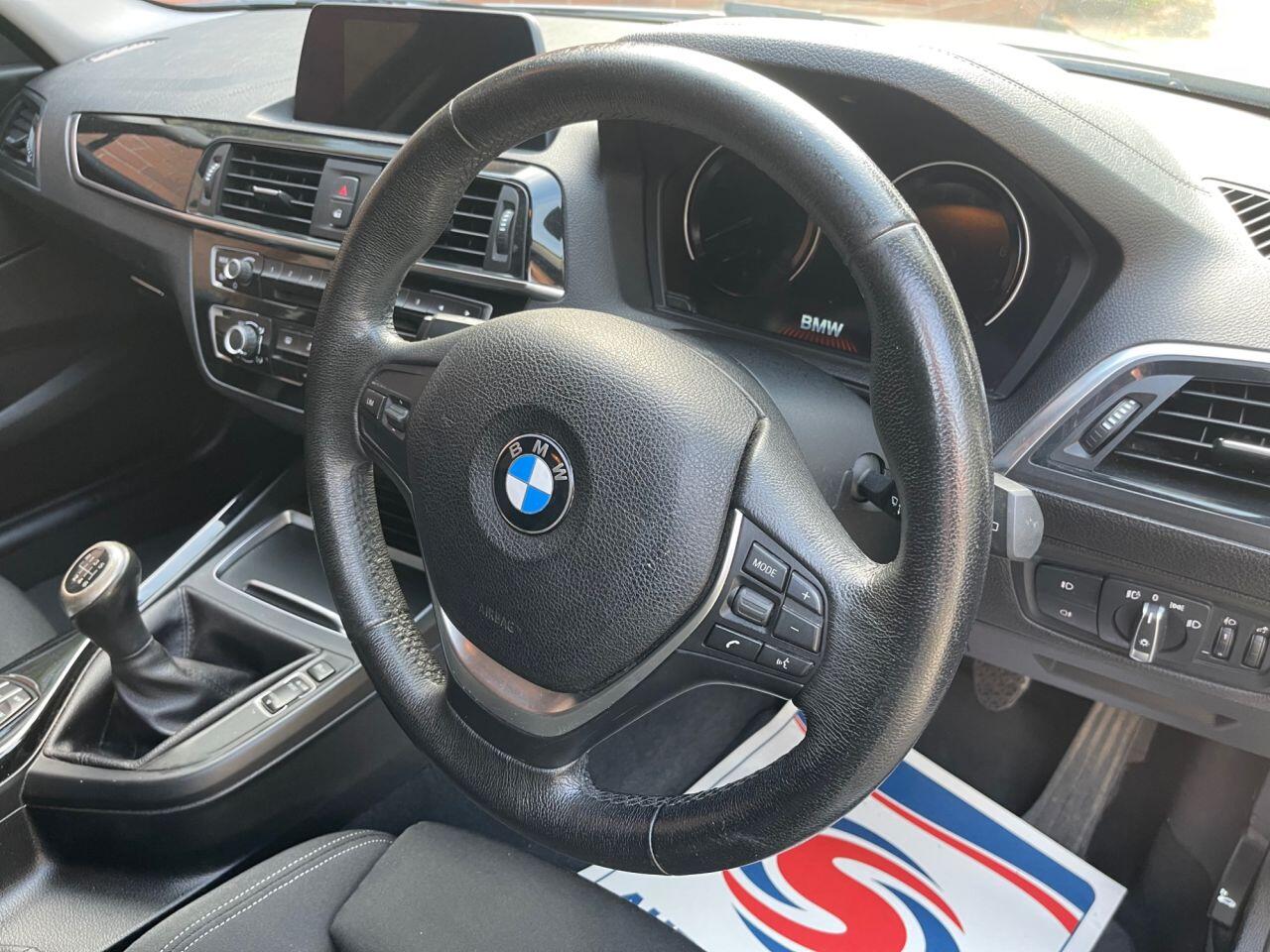 BMW 1 Series view 10