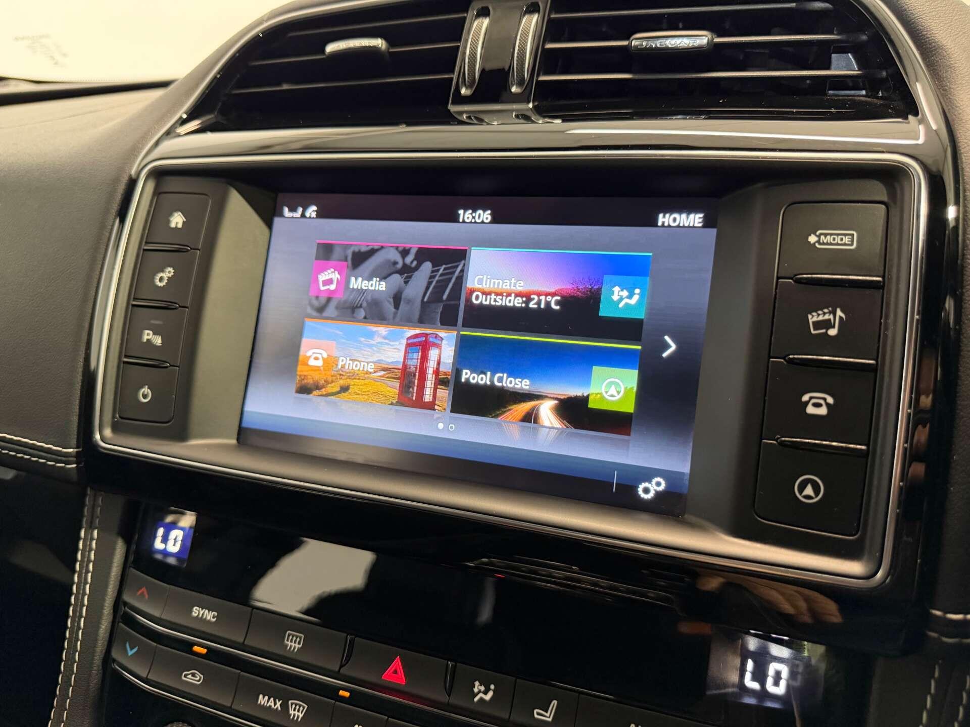 Jaguar F-Pace view 44