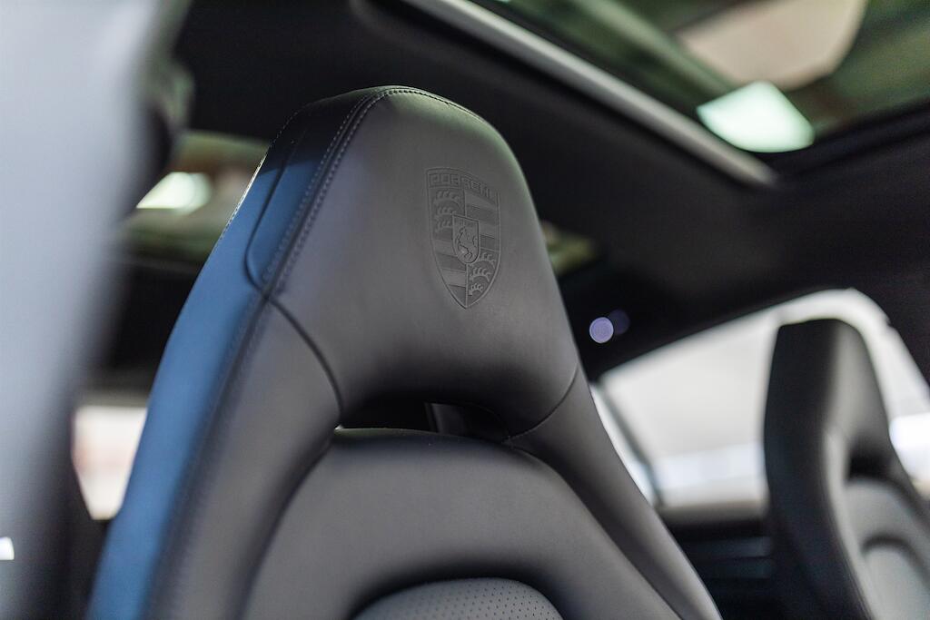 Porsche Panamera view 25