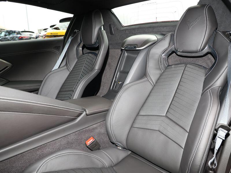 Chevrolet Corvette view 7