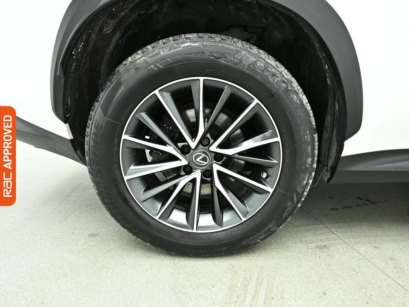 Lexus NX view 15